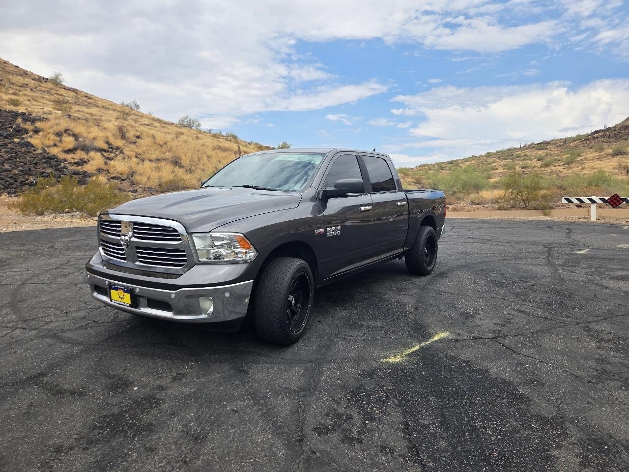 RAM 1500 Big Horn/Lone Star 4x2 Crew Cab 5'7" Box 2017