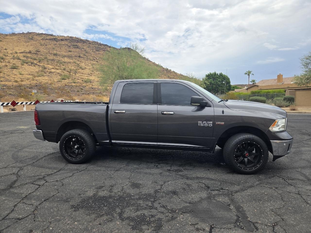 RAM 1500 Big Horn/Lone Star 4x2 Crew Cab 5'7" Box 2017