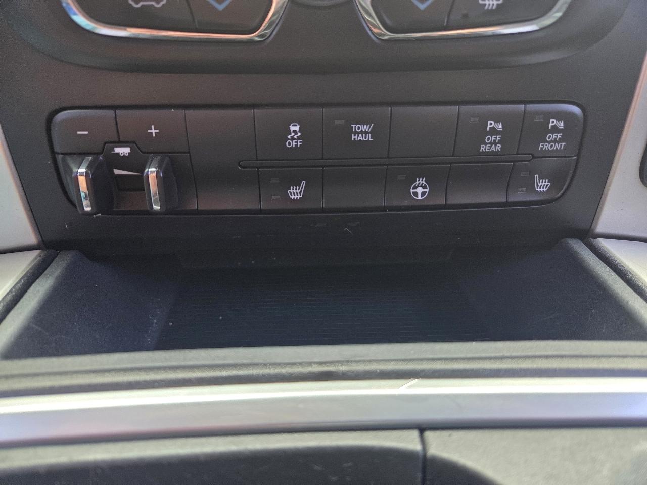 RAM 1500 Big Horn/Lone Star 4x2 Crew Cab 5'7" Box 2017