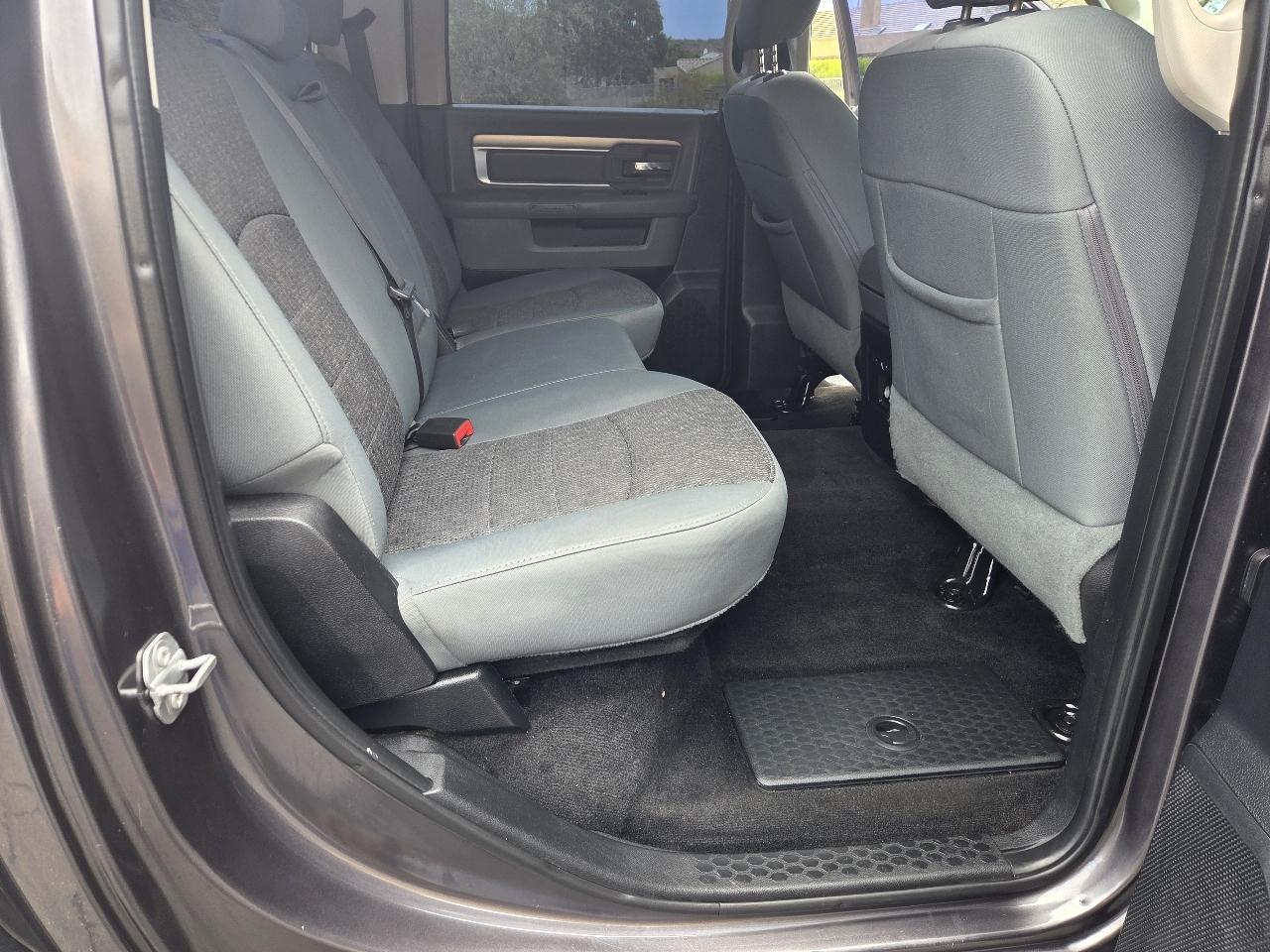 RAM 1500 Big Horn/Lone Star 4x2 Crew Cab 5'7" Box 2017