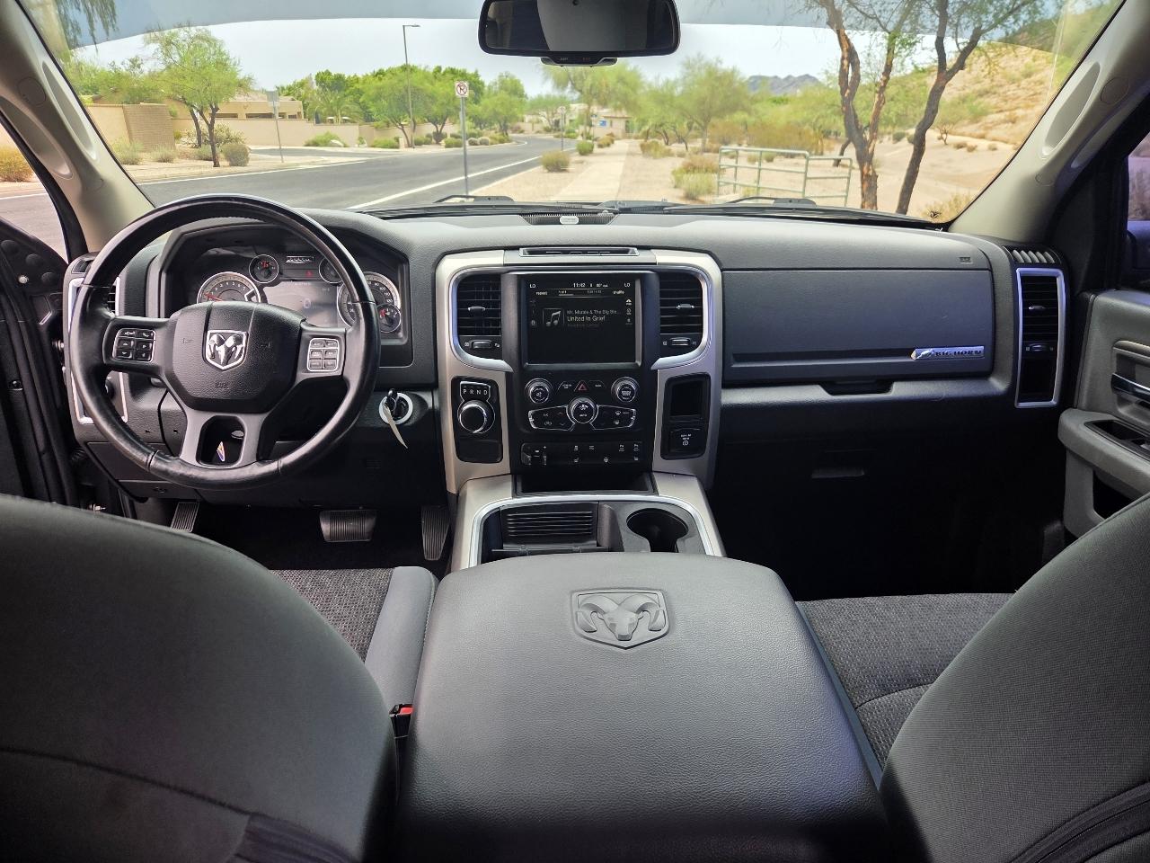 RAM 1500 Big Horn/Lone Star 4x2 Crew Cab 5'7" Box 2017