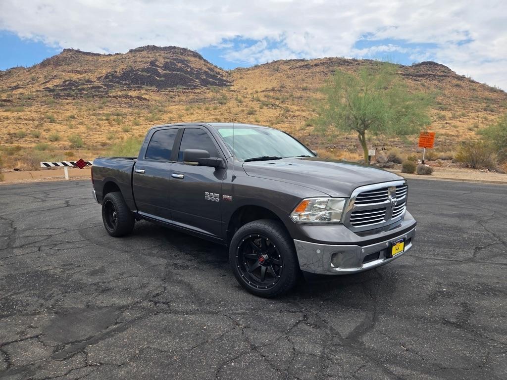 RAM 1500 Big Horn/Lone Star 4x2 Crew Cab 5'7" Box 2017