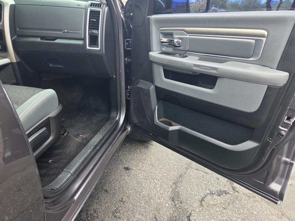 RAM 1500 Big Horn/Lone Star 4x2 Crew Cab 5'7" Box 2017