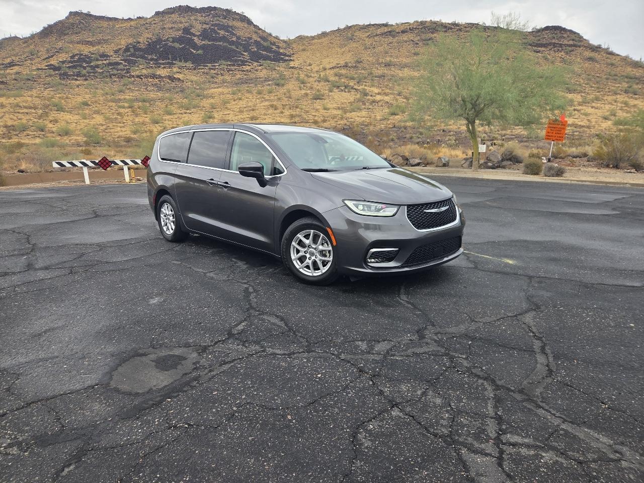 Chrysler Pacifica Touring L 2023