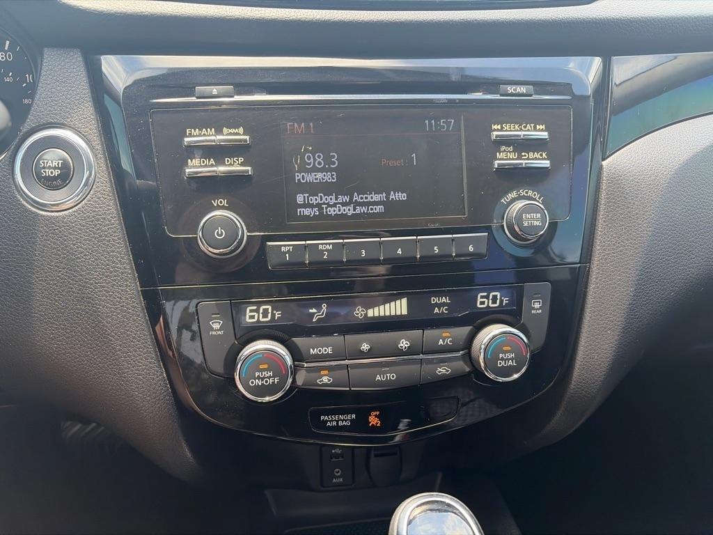 Nissan Rogue Sport SV 2017