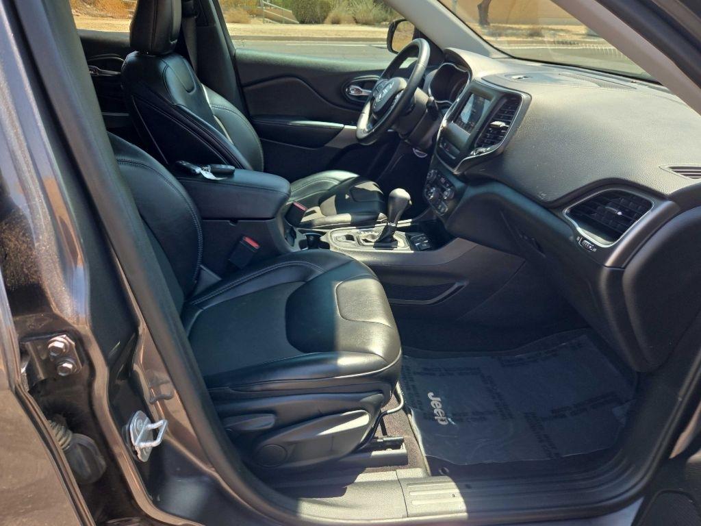 Jeep Cherokee Latitude Plus FWD 2019