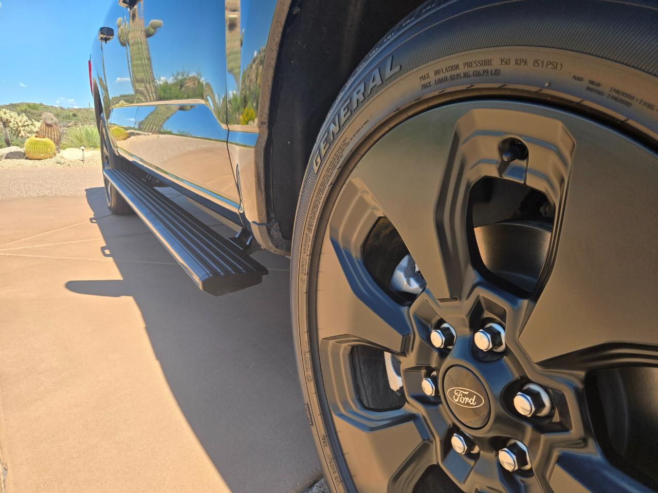 Ford F-150 Lightning Platinum 2024