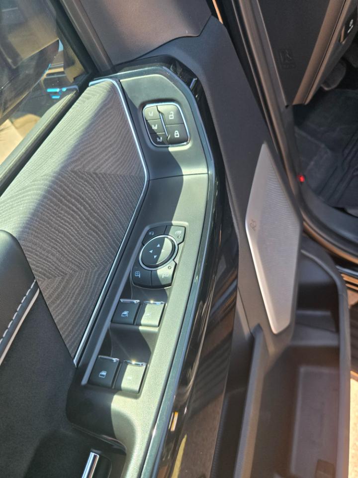 Ford F-150 Lightning Platinum 2024