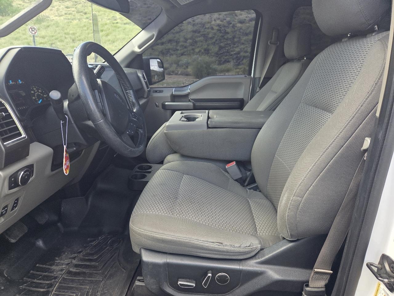 Ford F-150 2WD Reg Cab 122.5" XLT 2016