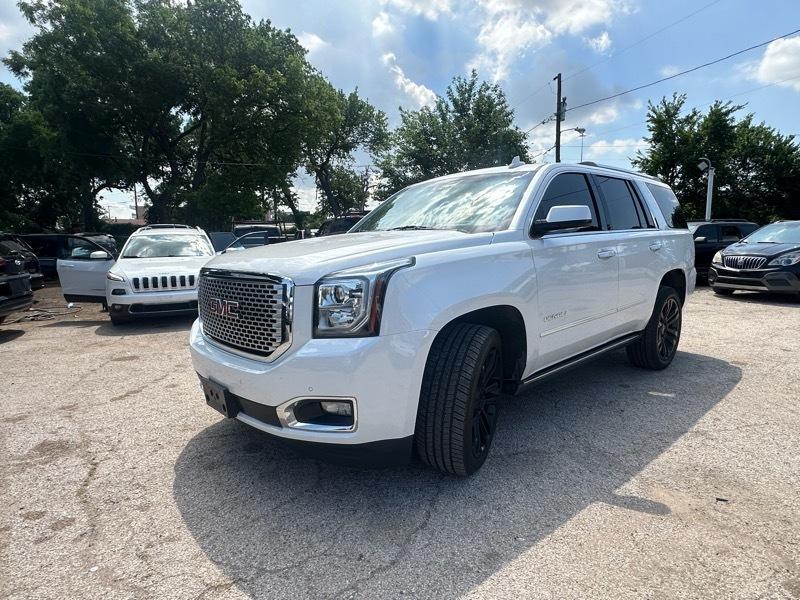 GMC Yukon Denali 4WD 2017