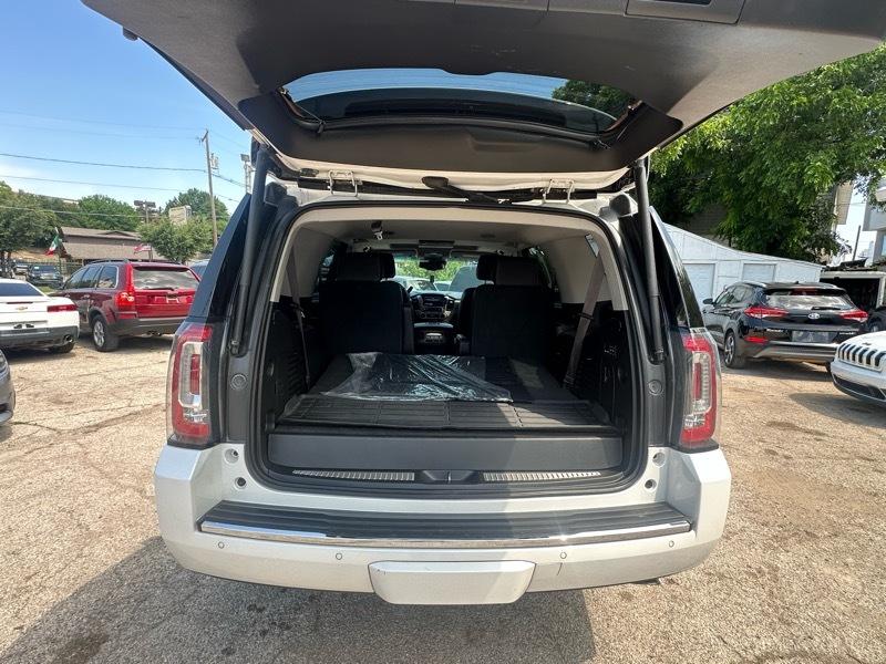 GMC Yukon Denali 4WD 2017