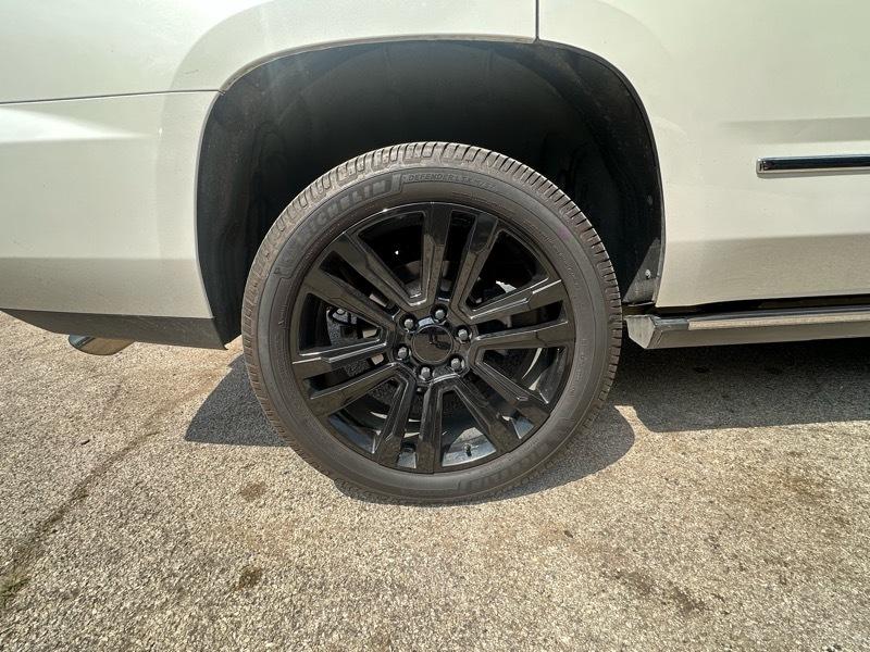 GMC Yukon Denali 4WD 2017