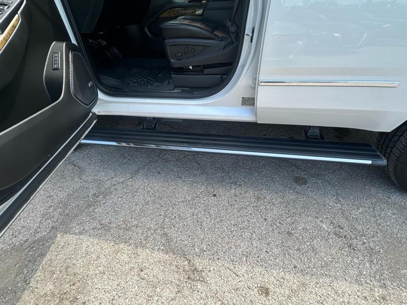GMC Yukon Denali 4WD 2017