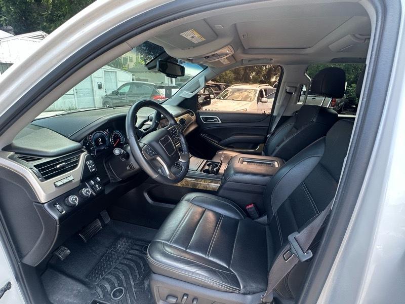 GMC Yukon Denali 4WD 2017
