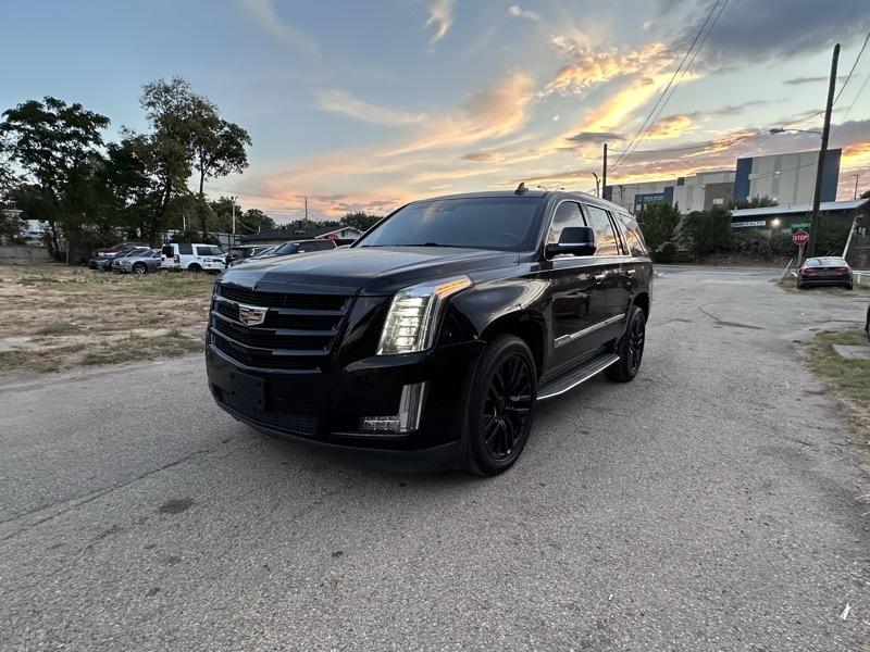 Cadillac Escalade 4WD 4dr Luxury 2017
