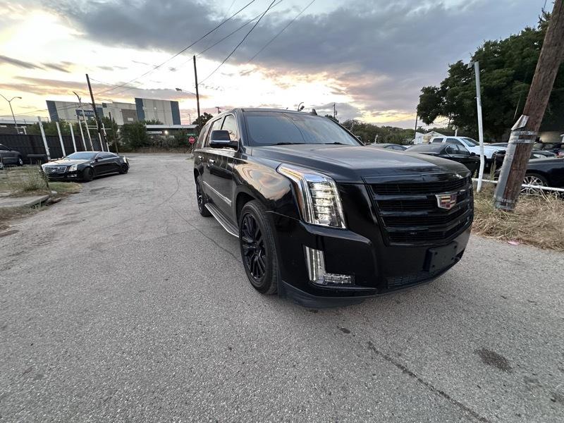 Cadillac Escalade 4WD 4dr Luxury 2017