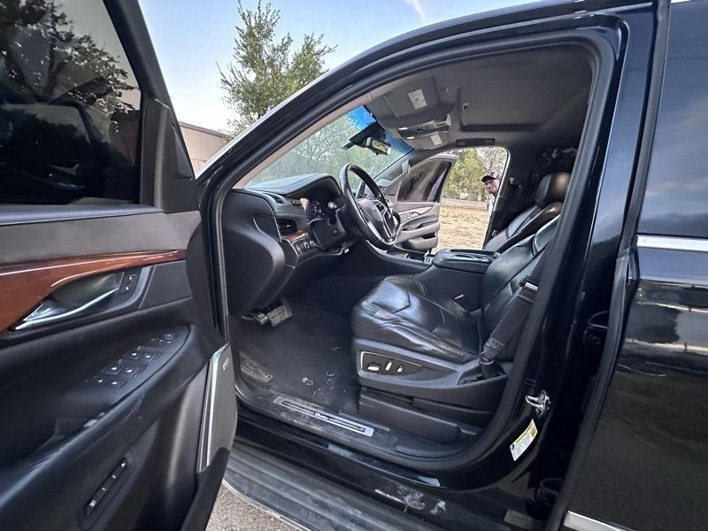 Cadillac Escalade 4WD 4dr Luxury 2017