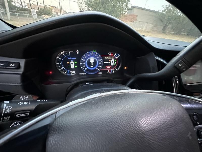 Cadillac Escalade 4WD 4dr Luxury 2017