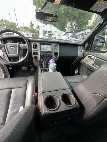 Ford Expedition XLT 2WD 2017