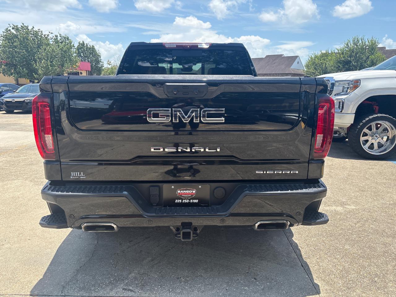 GMC Sierra 1500 Denali Ultimate Crew Cab 4WD 2023