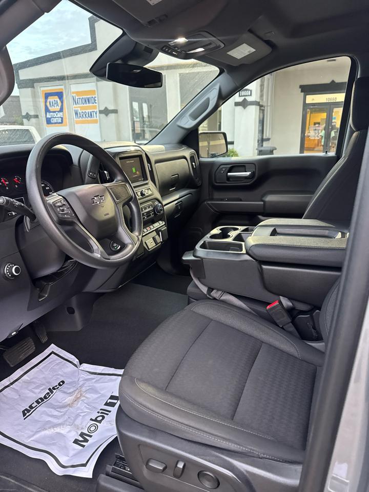 Chevrolet Silverado 1500 Trail Boss Custom Crew Cab 4WD 2023