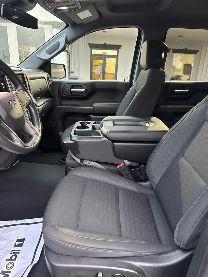 Chevrolet Silverado 1500 Trail Boss Custom Crew Cab 4WD 2023