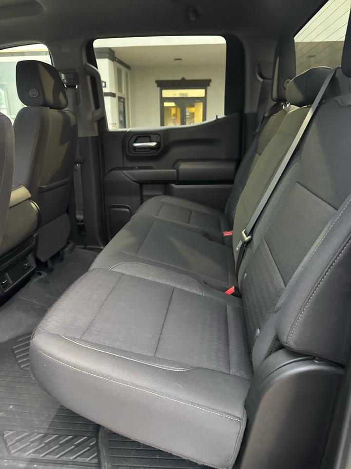 Chevrolet Silverado 1500 Trail Boss Custom Crew Cab 4WD 2023