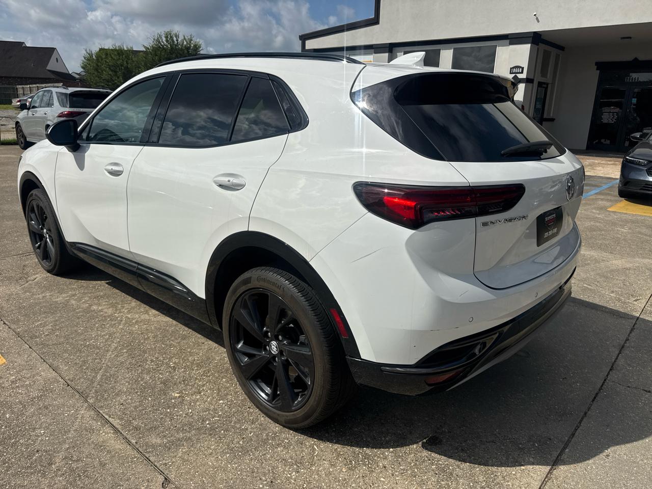 Buick Envision Essense 2023