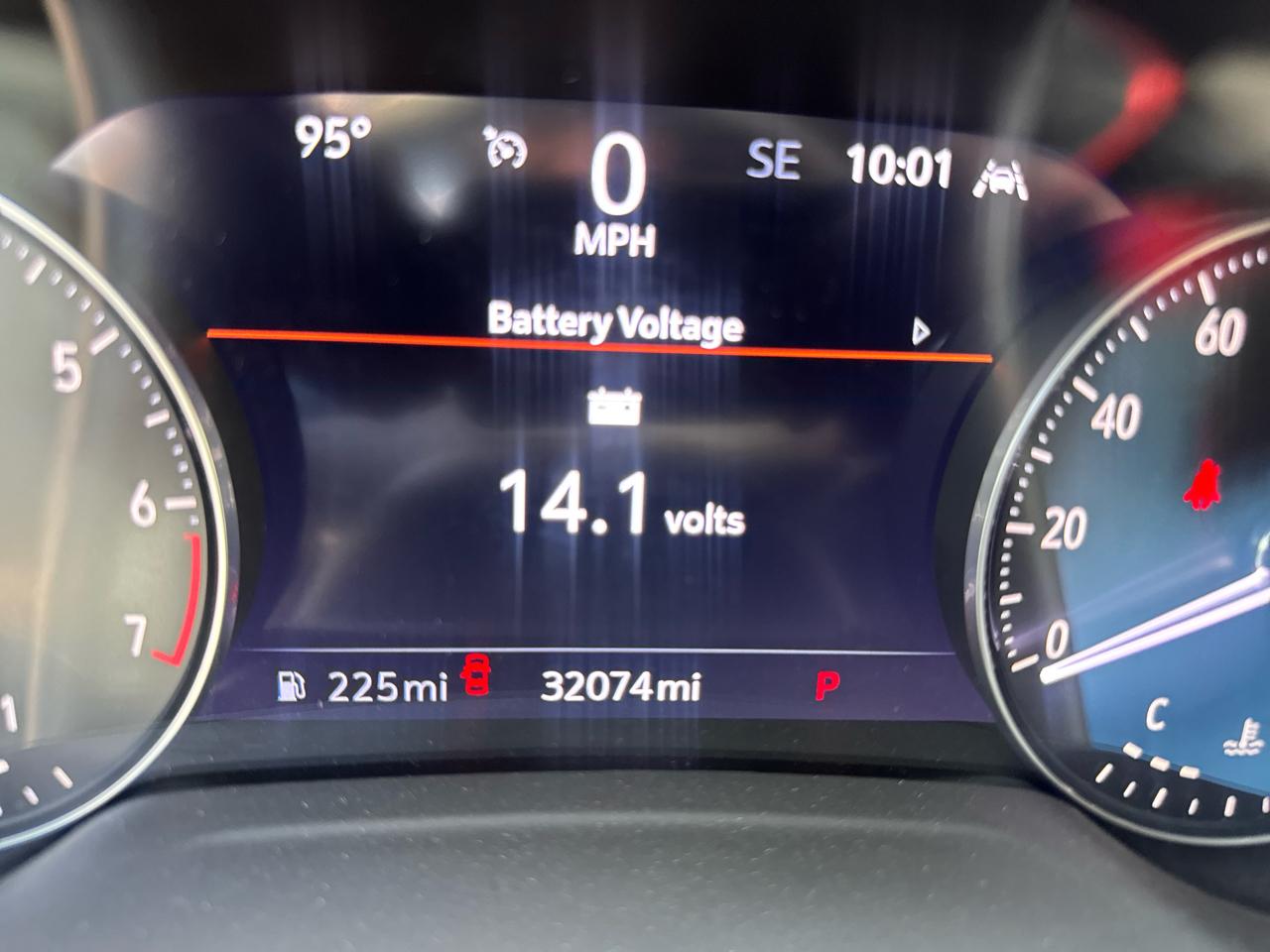 Buick Envision Essense 2023