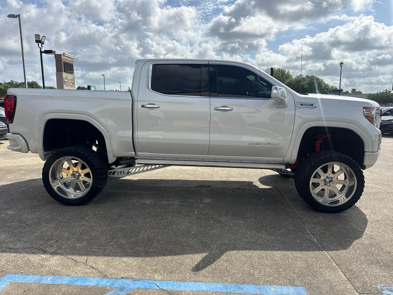 GMC Sierra 1500 Denali Crew Cab 4WD 2021