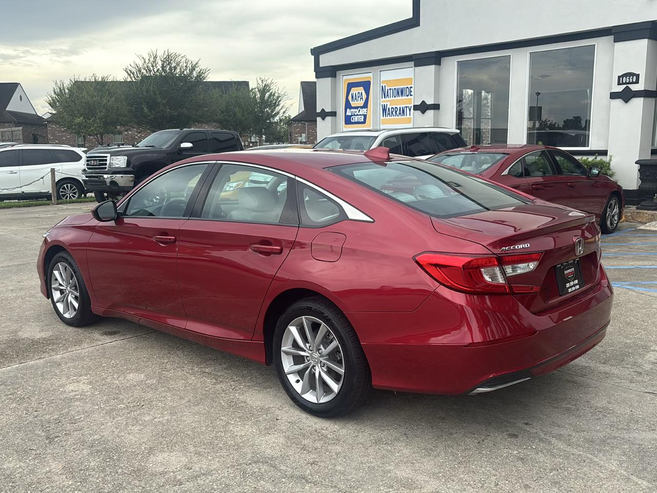 2022 Honda Accord LX - Photo 6