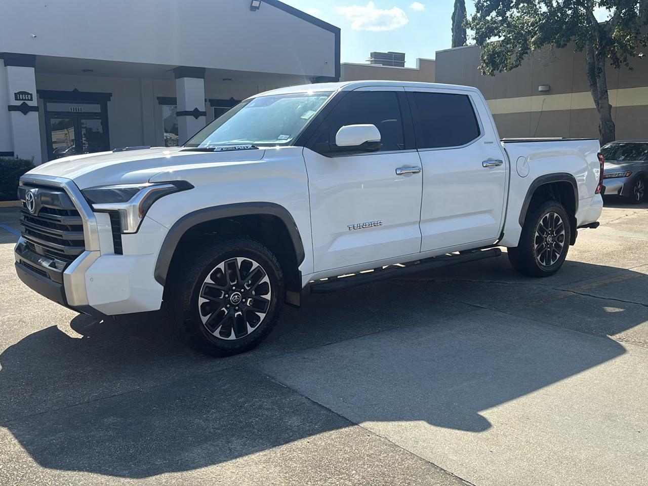 Toyota Tundra Limited CrewMax 4WD Hybrid 2024