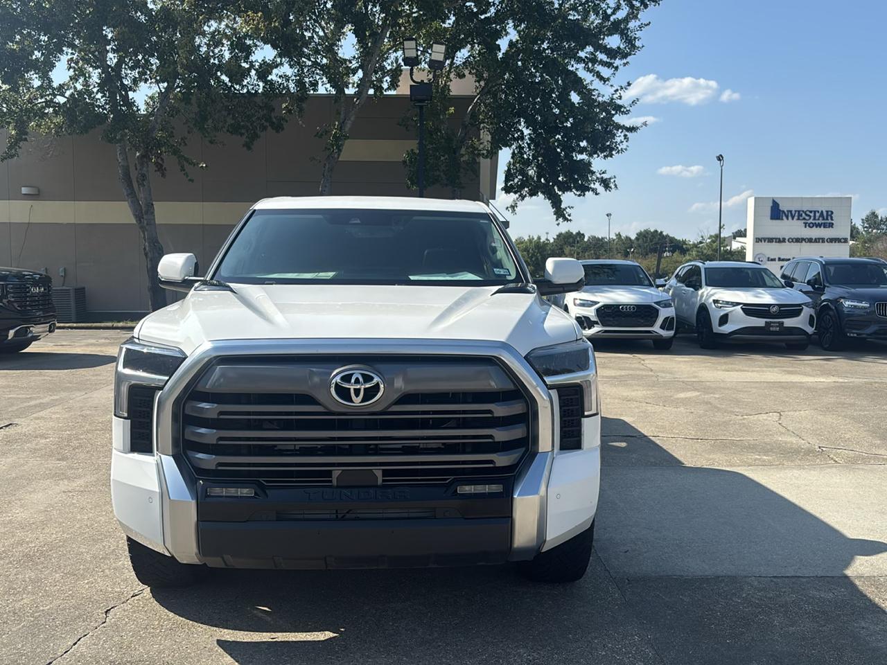 Toyota Tundra Limited CrewMax 4WD Hybrid 2024