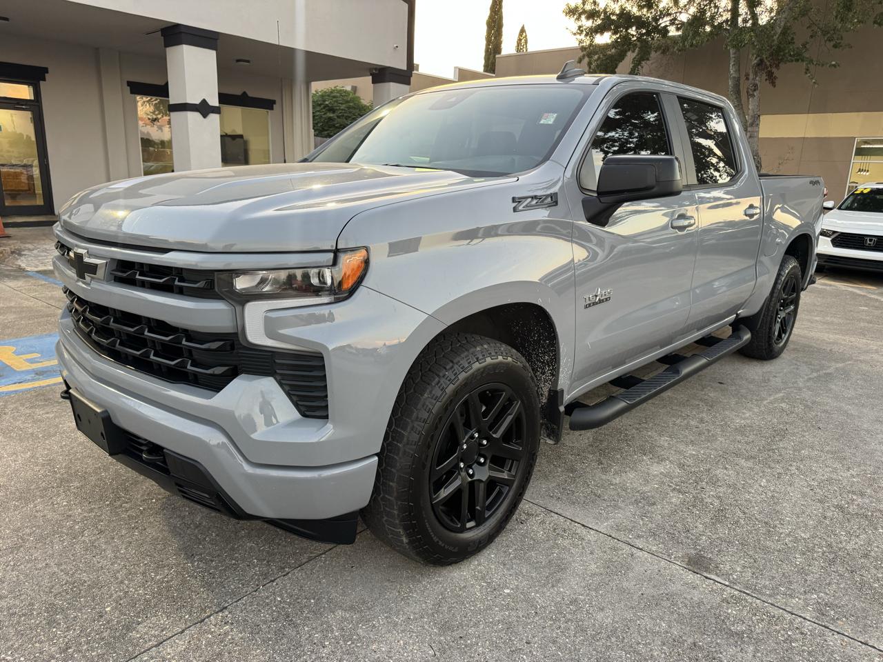 Chevrolet Silverado 1500 RST Crew Cab 4WD 2024
