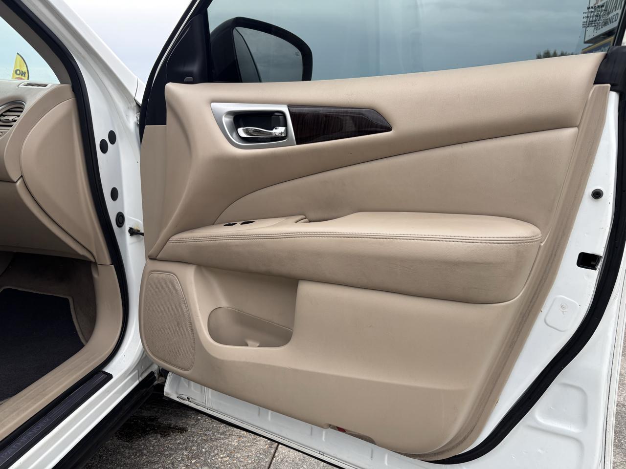 Nissan Pathfinder  2015