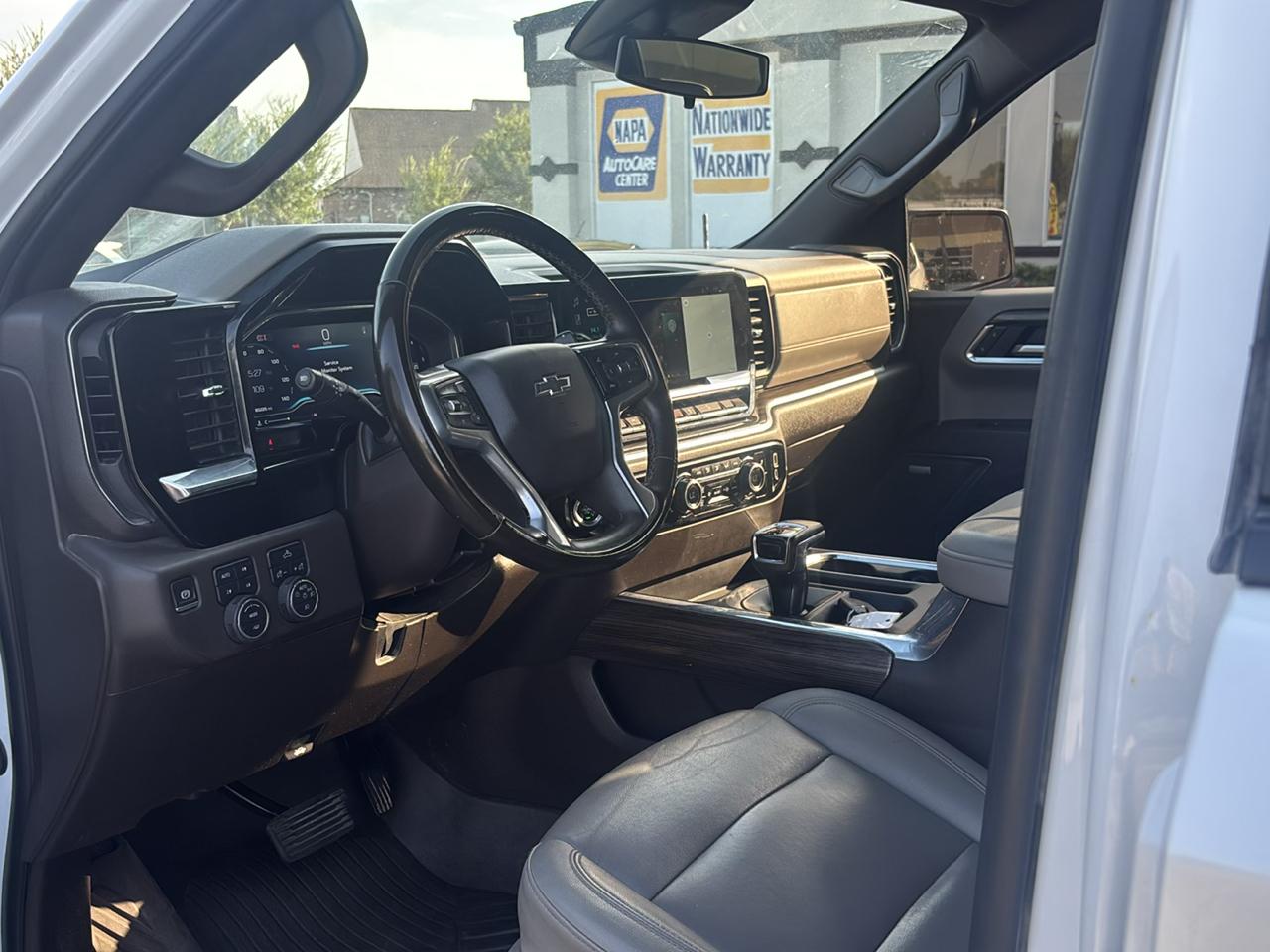 Chevrolet SILVERADO Base 2024