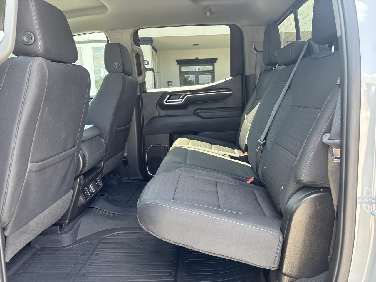 GMC Sierra 1500 SLE Crew Cab 4WD 2025