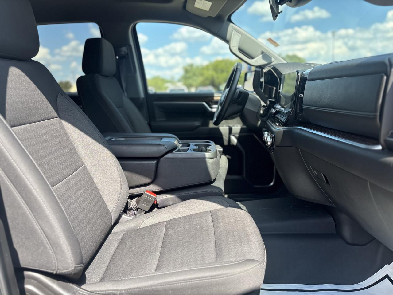 GMC Sierra 1500 SLE Crew Cab 4WD 2025