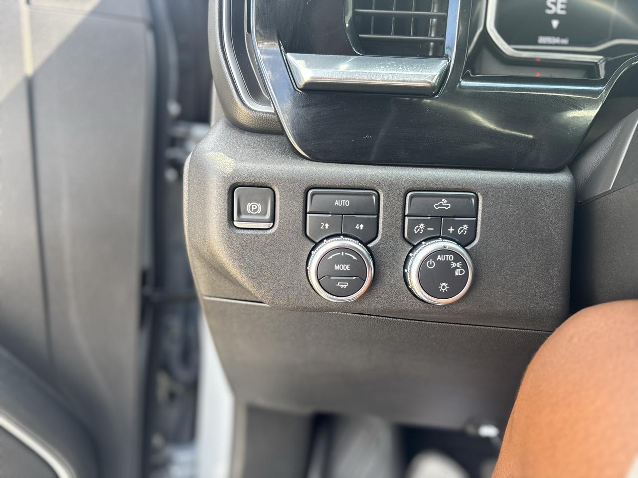 GMC Sierra 1500 SLE Crew Cab 4WD 2025