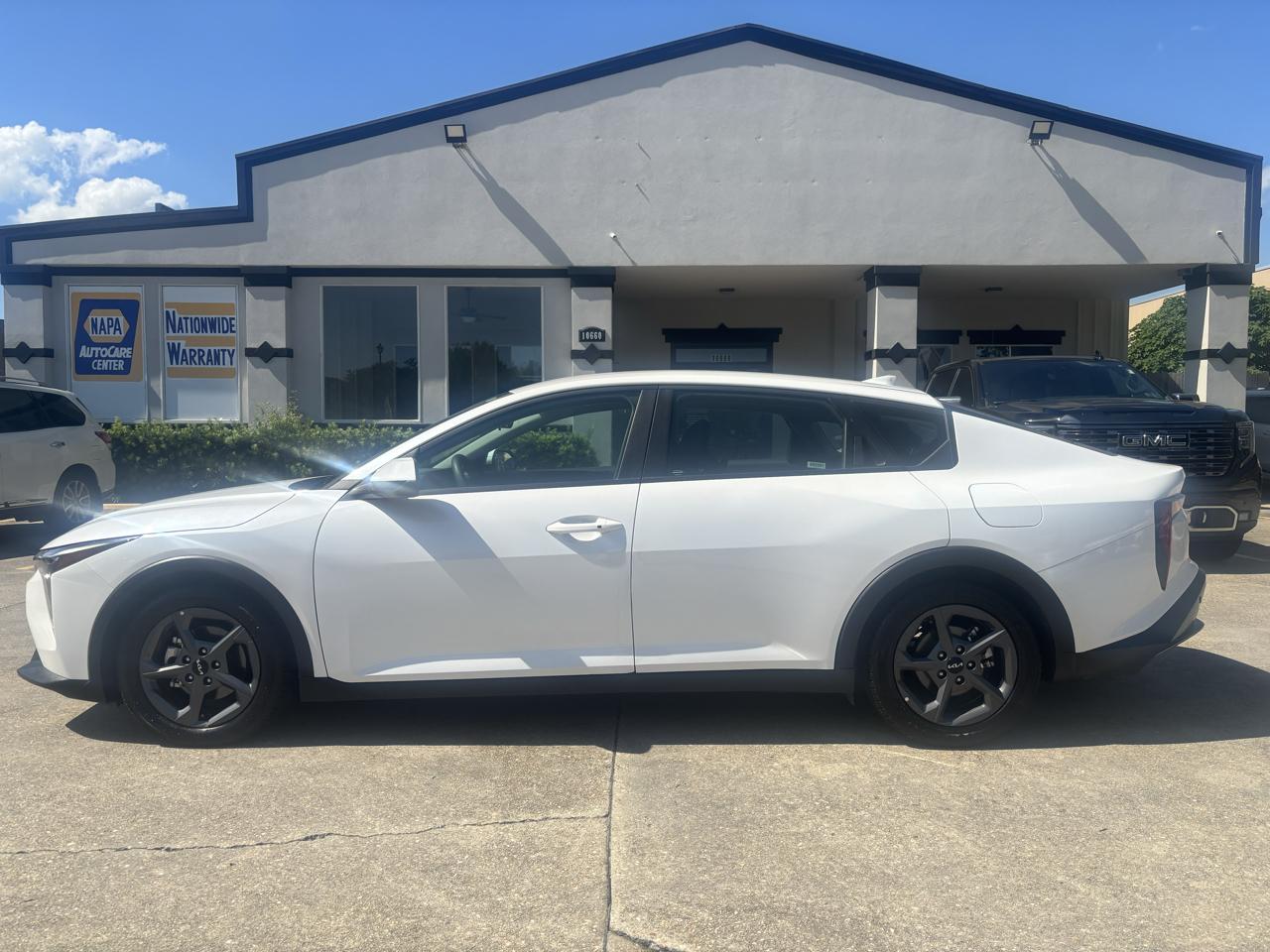 Kia K4 LX 2025