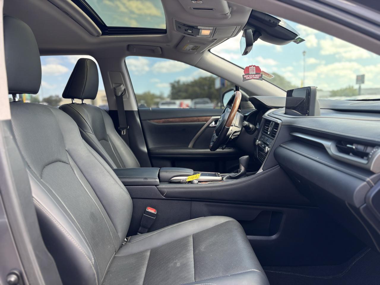Lexus RX 350L FWD 2021