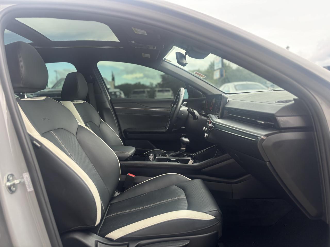 Kia K5 GT-Line 2025