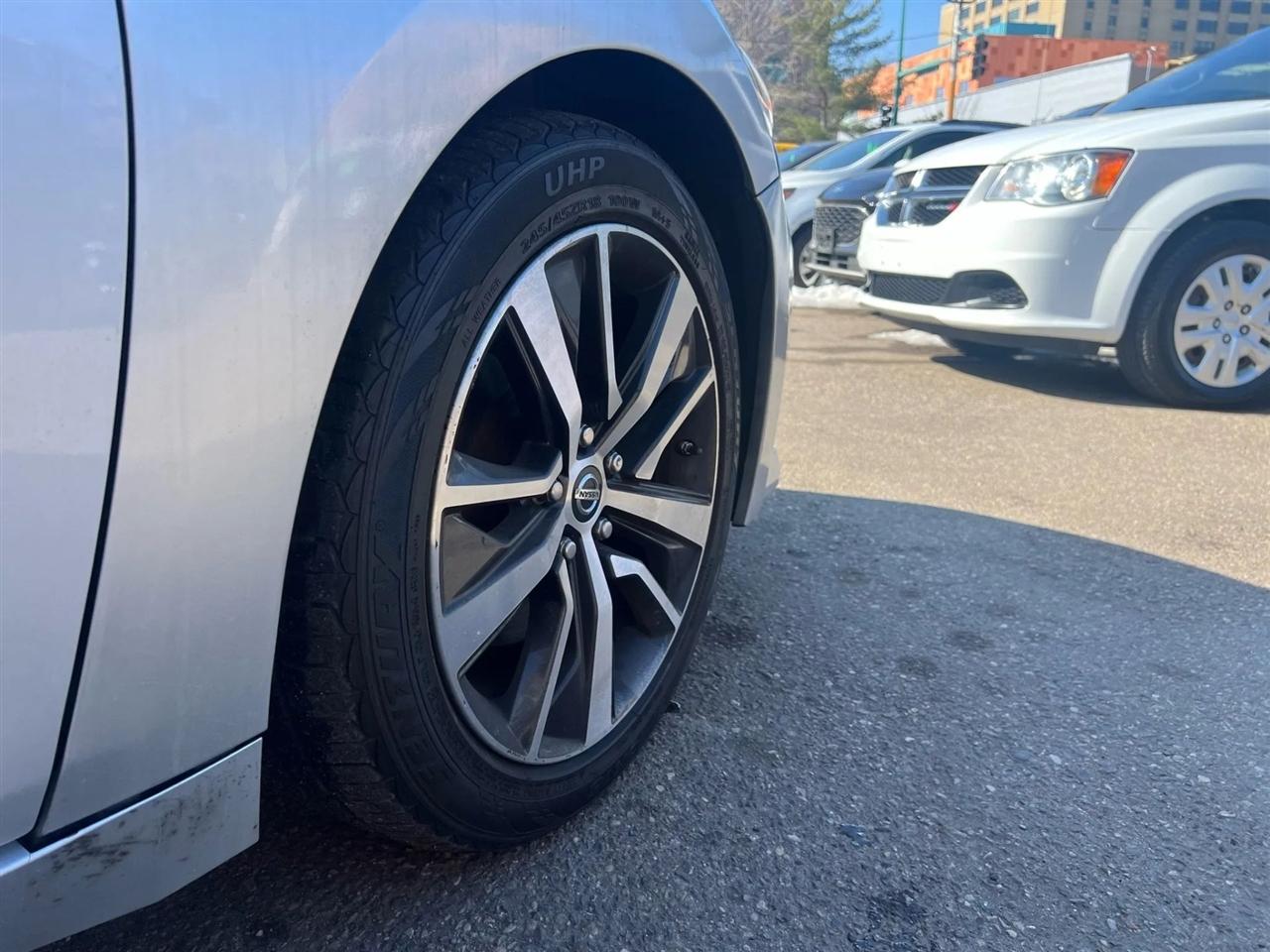 2019 Nissan Maxima SV - Photo 24