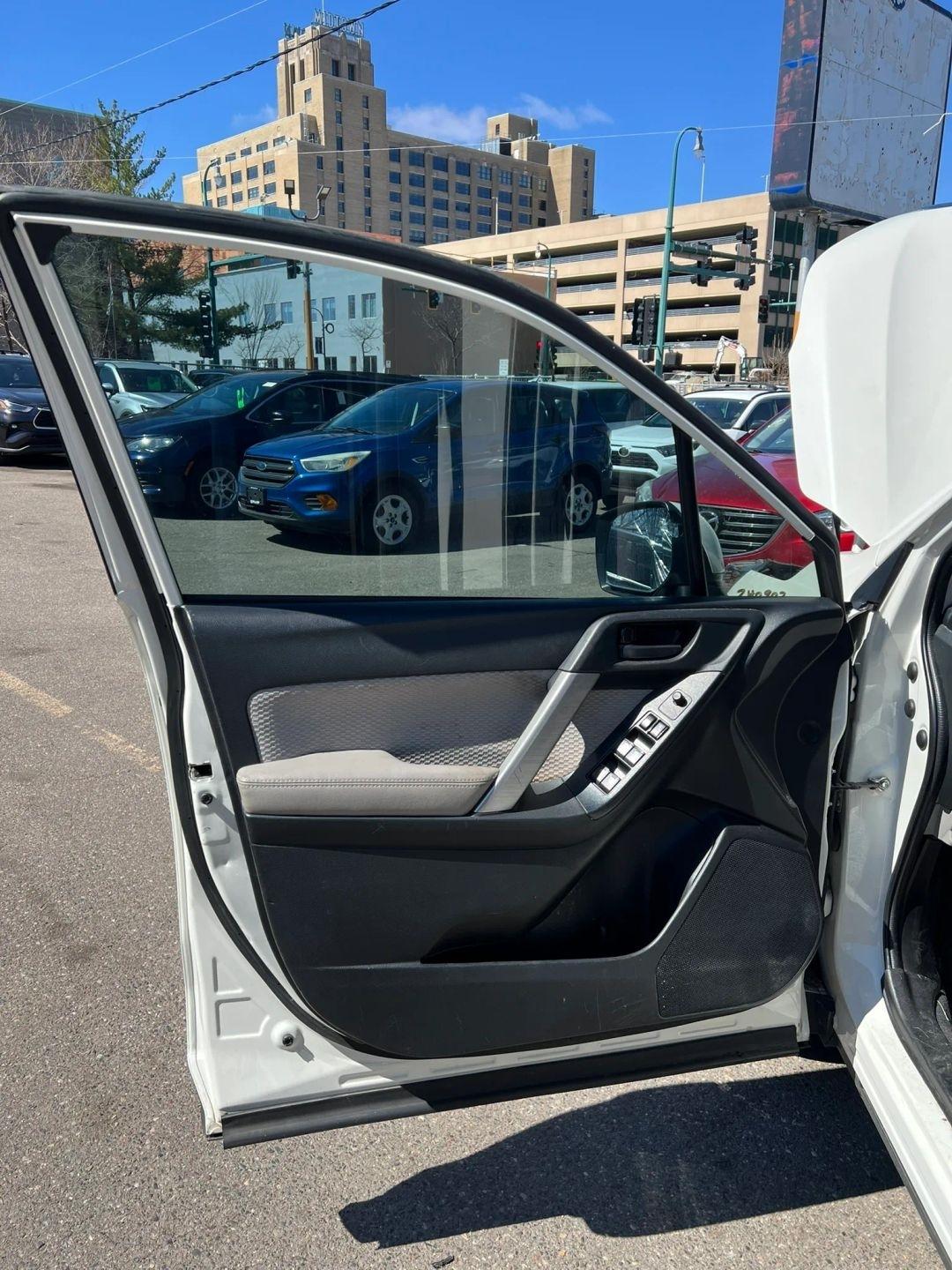2018 Subaru Forester Premium - Photo 18