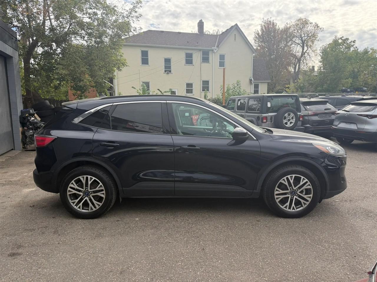 Ford Escape photo 6