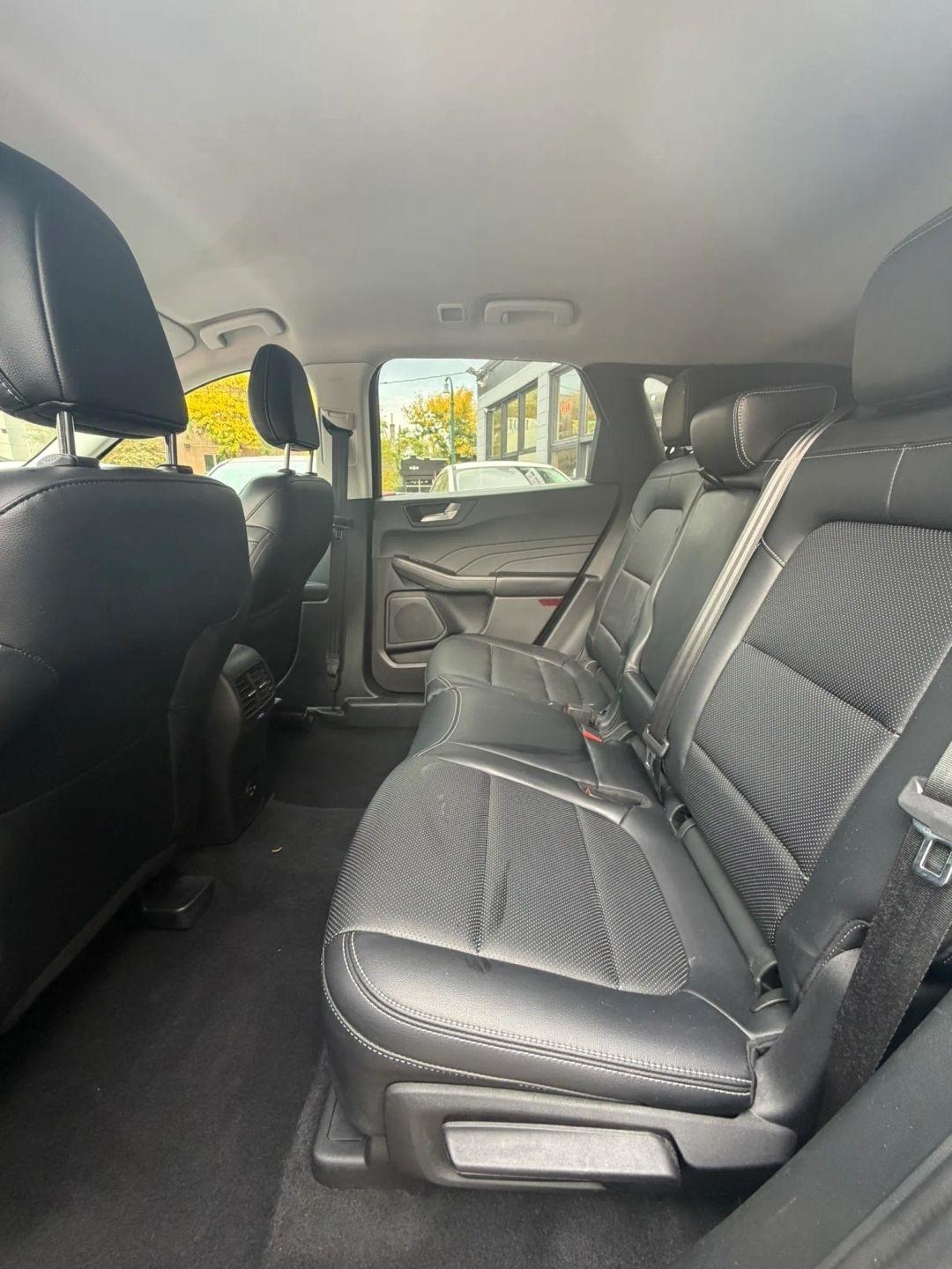 Ford Escape photo 11