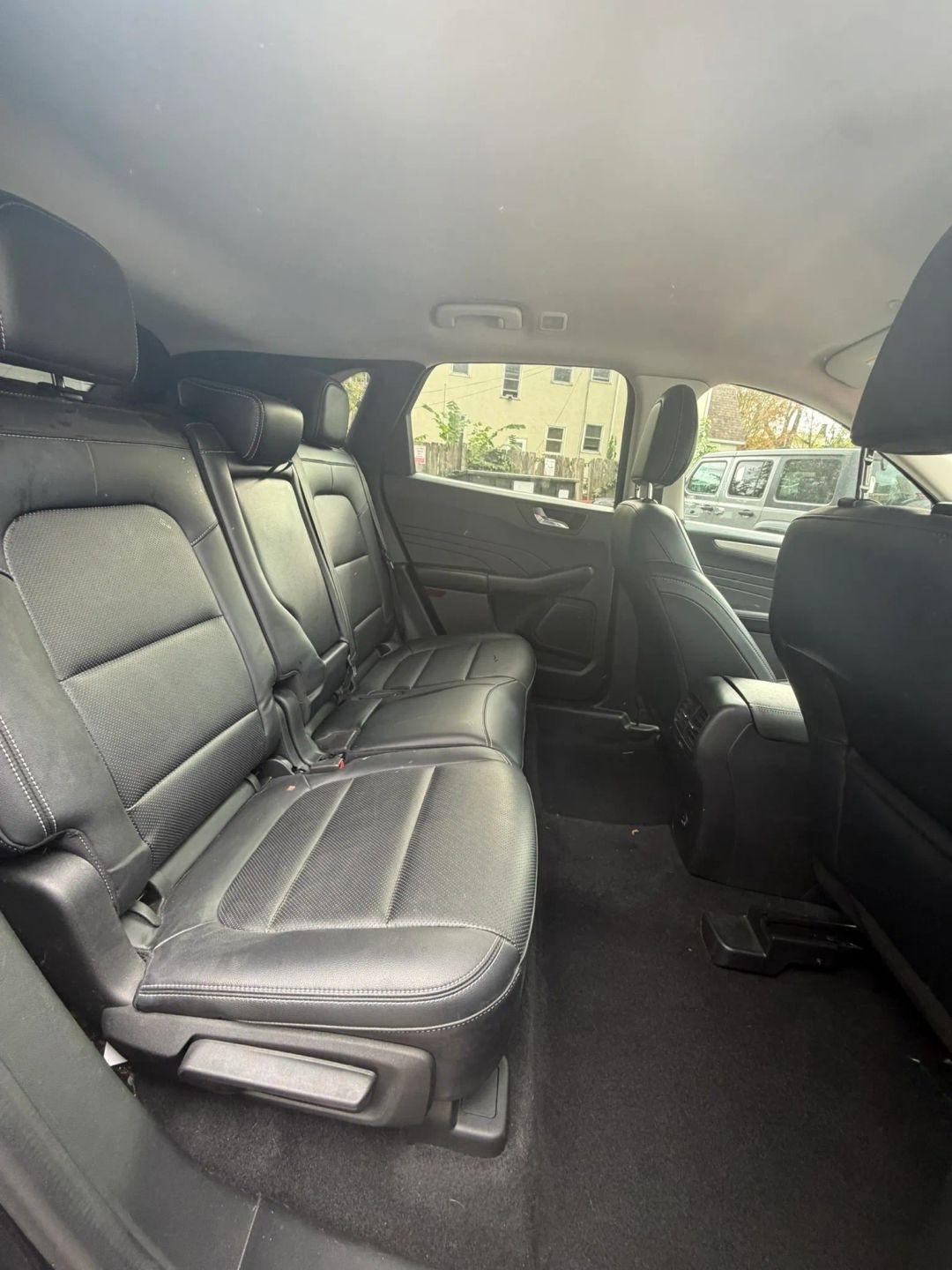 Ford Escape photo 13