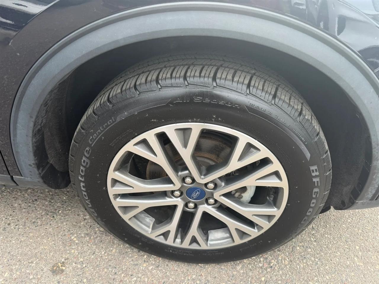 Ford Escape photo 18