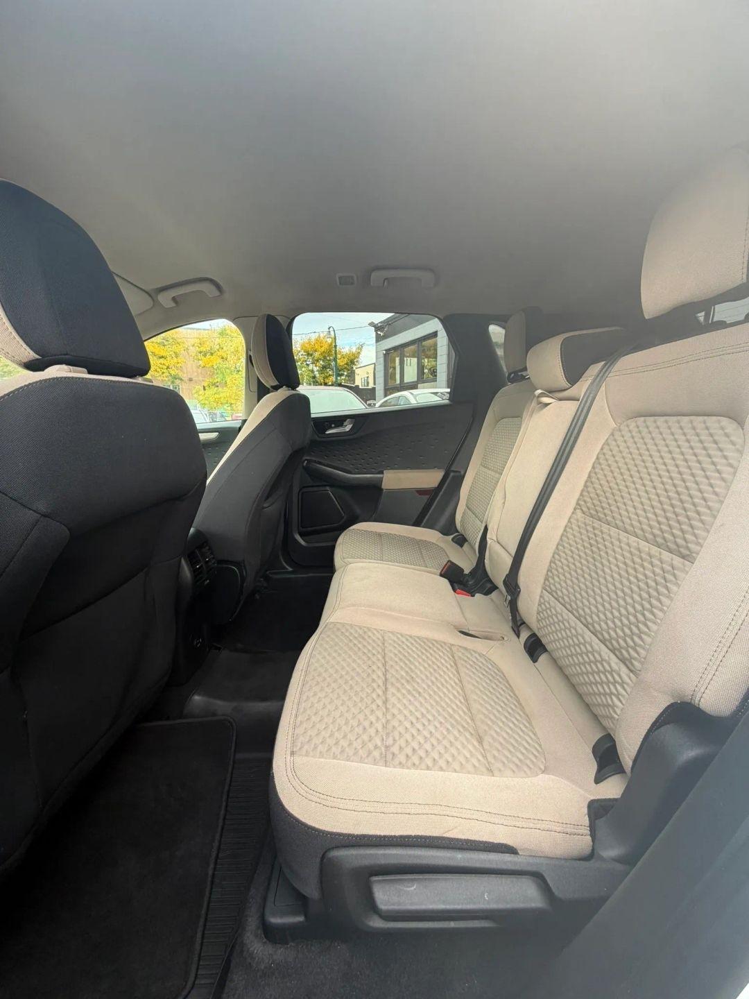 Ford Escape photo 11