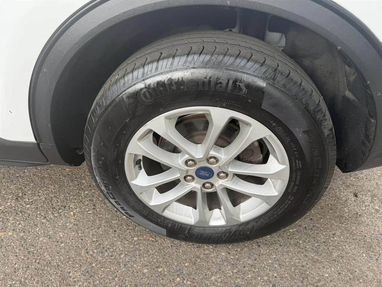Ford Escape photo 18
